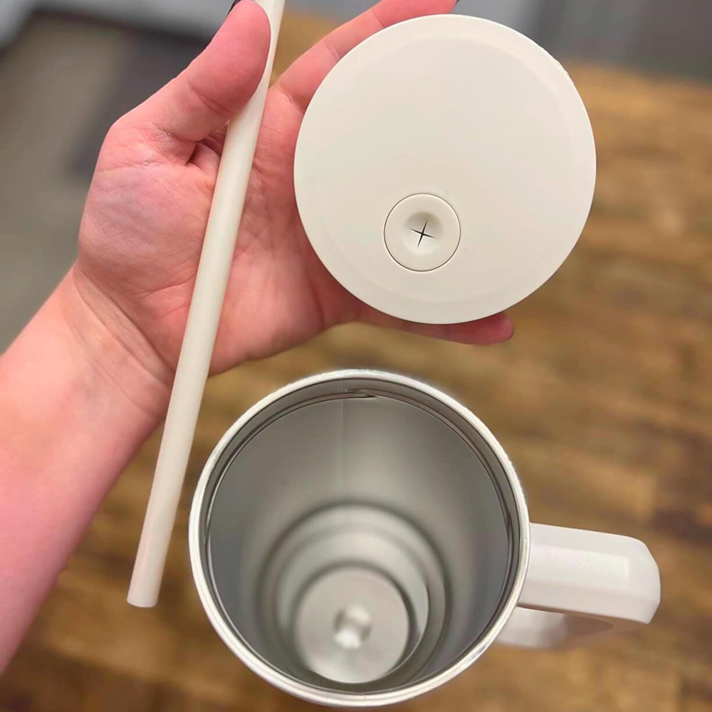 leak proof tumbler with lid and straw premium
